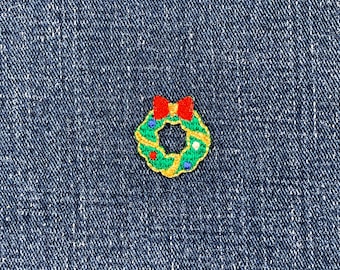 Christmas Wreath Applique Patch - Mini Embroidered Holiday Badge 7/8" (Iron On)