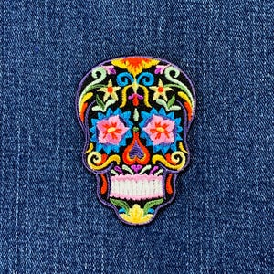 Sugar Skull Applique Patch - Embroidered Día De Los Muertos Halloween Badge 2.75" (Iron On)