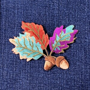 Acorns & Leaves Applique Patch - Embroidered Fall Autumn Nature Decorative Badge 3-5/8" (Iron On)