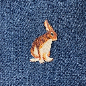 Jack Rabbit Applikation Aufnäher - gesticktes Tier Abzeichen 6,5 cm (Iron On)