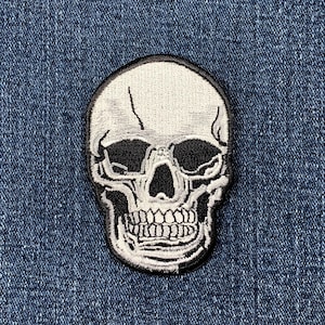 Human Skull Applique Patch - Embroidered Skeleton Head Badge 3" (Iron On)