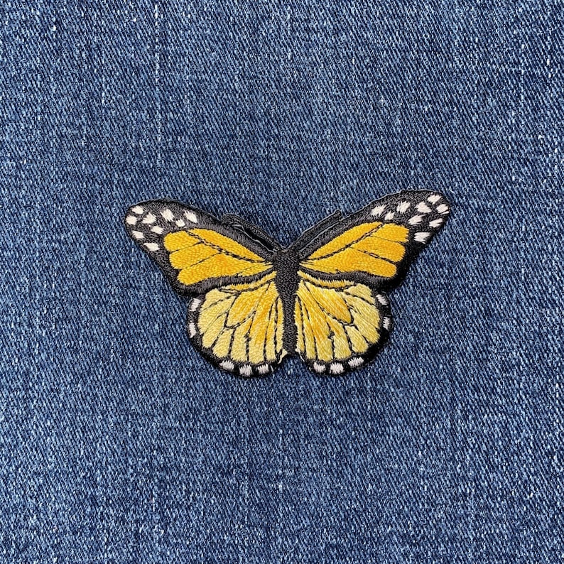 Yellow Butterfly Applique Patch - Embroidered Insect Badge 2-7/8" (Iron On) afbeelding 1