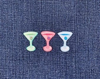 Juego de 3 parches con apliques de Martini - Insignias bordadas de cóctel verde con forma de aceituna y alcohol de 2,5 cm (para planchar)