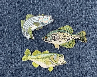 Juego de 3 parches de peces de agua dulce: insignias bordadas de tipo crappie, lobina negra y lubina rayada (para planchar).