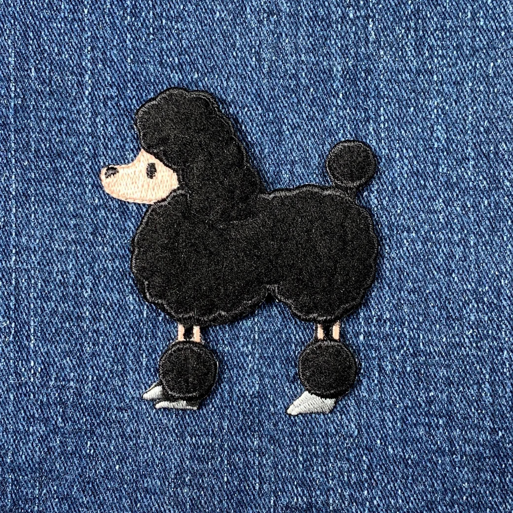 シェニール織りのプードルアップリケワッペン - 刺繍入り黒犬バッジ 2
