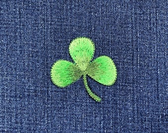 Parche con aplique de trébol - Insignia decorativa bordada de trébol de 2" (para planchar)