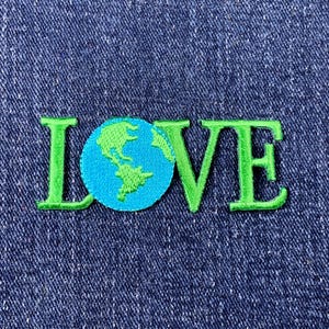 地球を愛するアップリケパッチ - 刺繍入りアースデイバッジ 2-5/8インチ (アイロン接着)