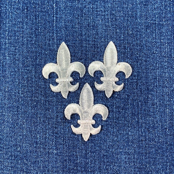Medium Metallic Silver Fleur De Lis Iron On Embroidered