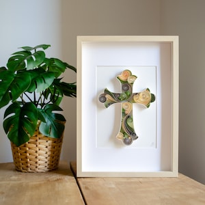Cruz / Listo para enviar / Arte de papel quilling enmarcado / Arte de pared / Decoración del hogar