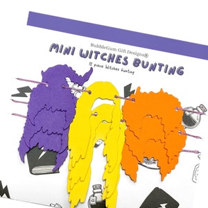 Puede incluir: Un conjunto de 12 decoraciones de banderines de mini brujas. La bander&iacute;n est&aacute; hecha de fieltro y viene en tres colores: morado, amarillo y naranja. La bander&iacute;n est&aacute; enhebrada con hilo rosa y tiene un fondo blanco con texto negro que dice "BubbleGum Gift Designs&reg; MINI WITCHES BUNTING 12 piece Witches bunting".