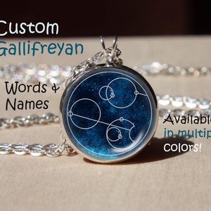Collar gallifreyano personalizado, joyería gallifreyana circular personalizada, colgante con mensaje secreto, escritura celestial geométrica, regalo