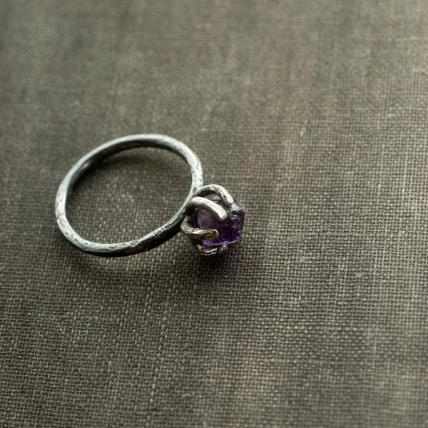 raw silver ring with amethyst, oxidized irregular minimalist jewelry, handmade sculptural jewellery