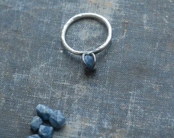 raw sapphire ring, blue sapphire ring, sterling silver raw stone ring, delicate ring, blue stone ring