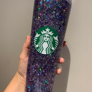 24オンスと16オンスのスターバックスタンブラーギャラクシーグリッタースノーグローブリキッド入り