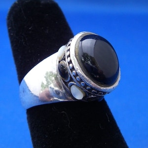 Simple Sterling Onyx Moonstone Fashion Ring Size 7
