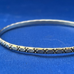 Simple Thin Sterling Oval Design Engraved Bangle Cuff Bracelet