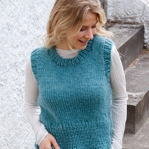 Knit wool vest, short vest round neck, chunky knitwear, gift for her