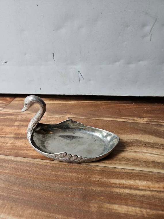 Vintage Silverplated American Swan Ring Holder Tri