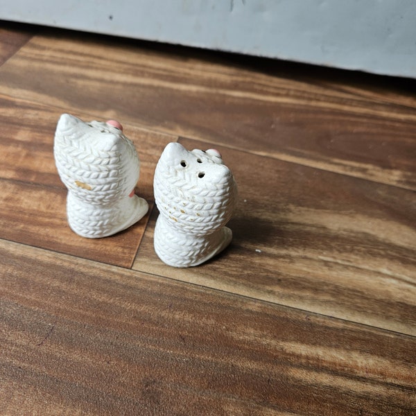 Off White Cats with Pink Features Colorful Cat Salt and Pepper Shaker Set