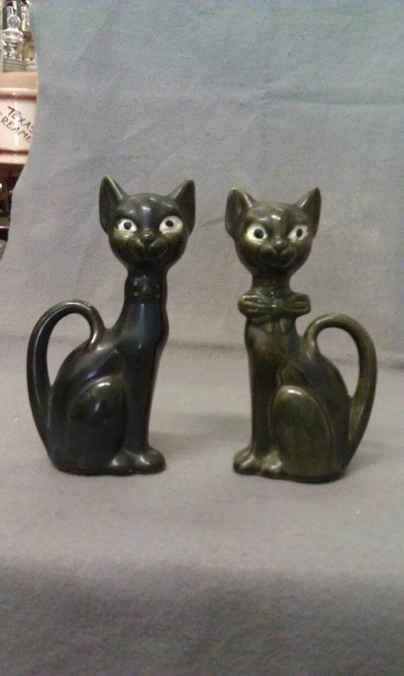 Gris Noirs Vert Les Chats Noirs Avec Des Yeux Blancs Chats Avec Des Figurines De Chat Queue Enroulée
