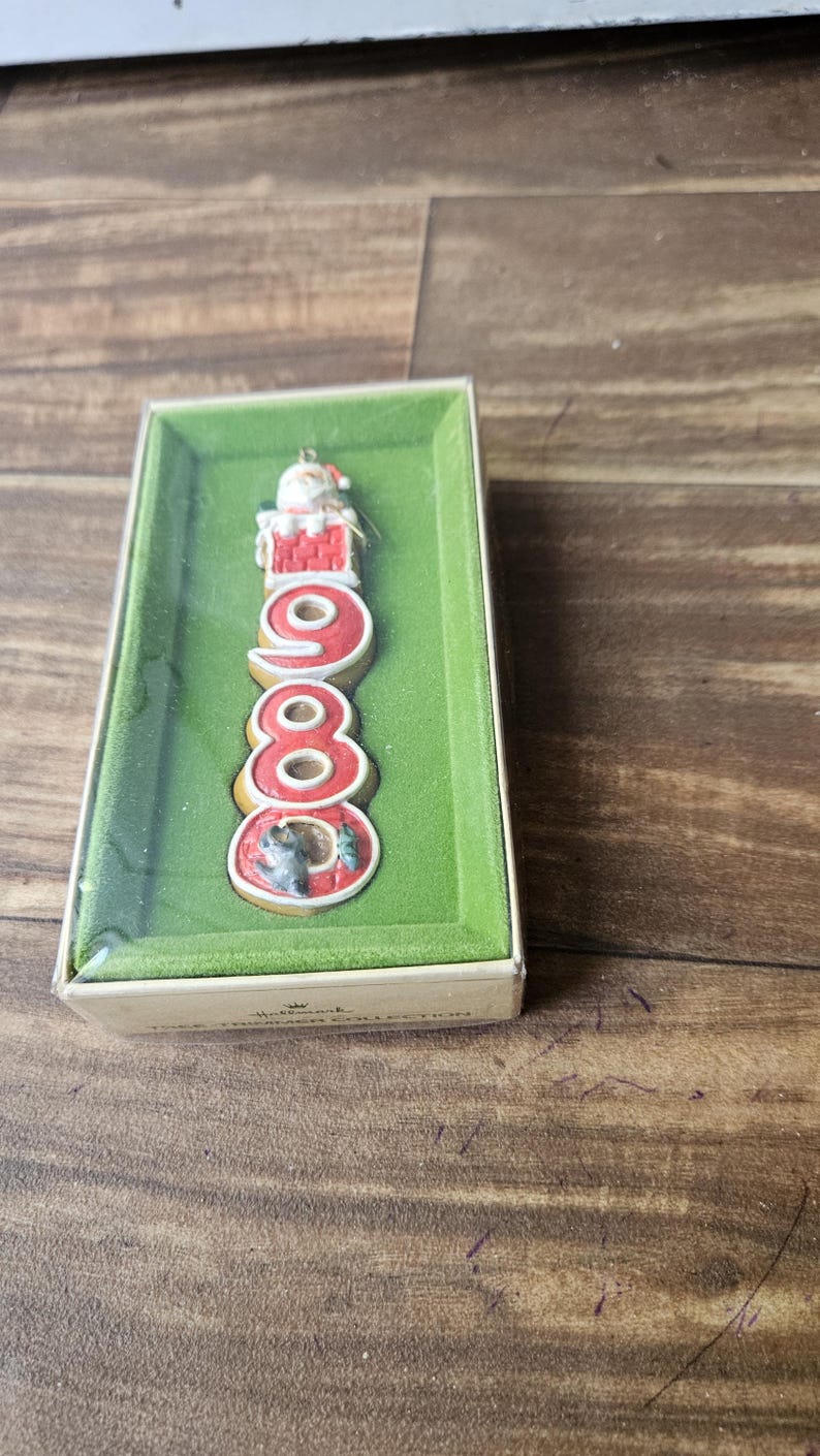 Hallmark Tree 1980 Trimmer Collection Mint in Box Made in Hong Kong