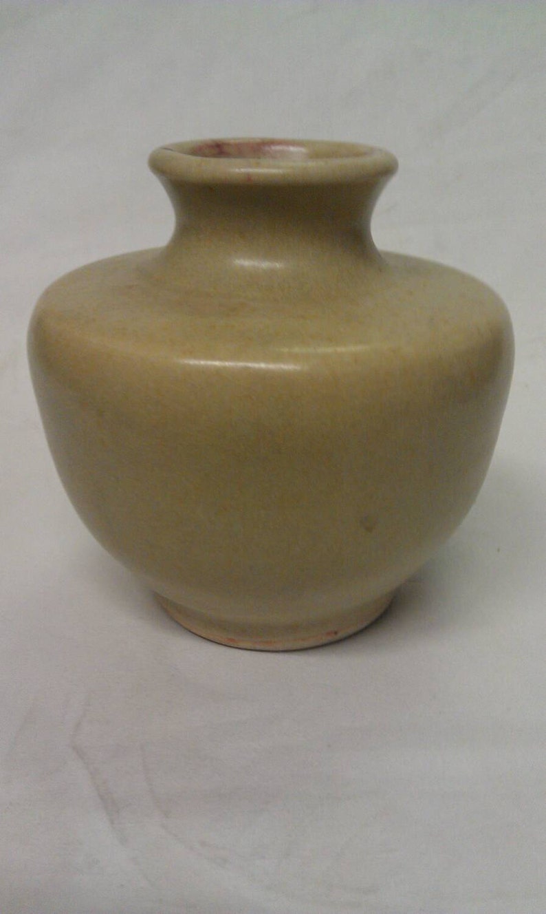 Hommic Signed Pottery Vase image 2