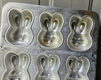 Wilton vintage. Bunny Rabbit Mini Bunnies, Cake Pan, 1992