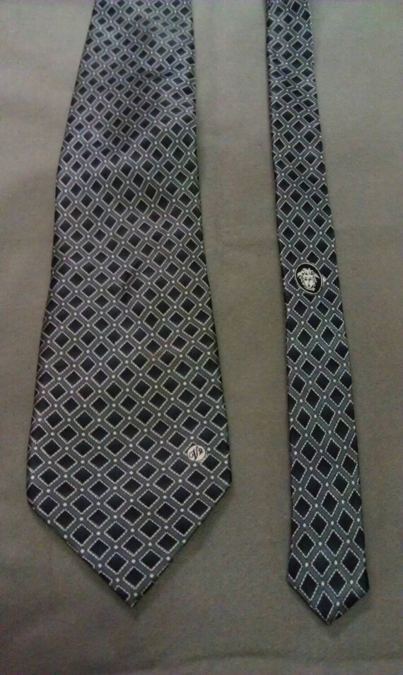 Versace Classic 100% Silk Hand Made Men Neck Tie - image 2