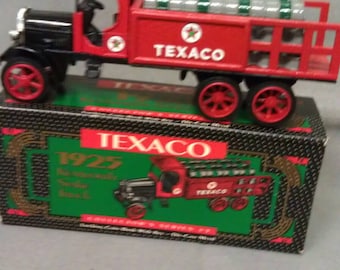 1925 Texaco Kenworth Stake Bank, Die-Cast Metal, Collector's Coin Bank