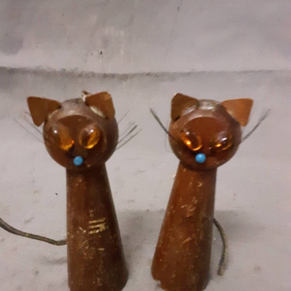Brown Tan Wood Cats with Rhinestone Eyes and Blue Mouth Cats Salt and Pepper Shaker Set