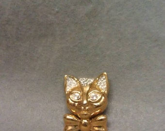 Cat Brooch Gold with Rhinestones