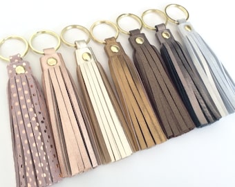 Leather tassel keychain. Leather key fob. Leather tassel charm. Leather Purse Tassel. Leather accessory gift for her. PulpoCreations.