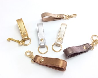 Chaveiro artesanal em couro metálico: chaveiro feminino, 7,6 cm (3 polegadas)