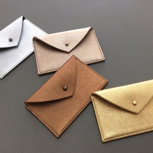 Porta carte in pelle da donna, portafoglio minimalista per carte di credito, regalo per la figlia in pelle, realizzato a mano da PulpoCreations.