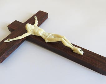 Vintage French Travel Crucifix: Hardwood & Celluloid Christ