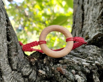 Time of Nature Macrame Bracelet for Men and Women - Handmade Macrame Natural Pine Wood Bracelet - Natural Jewellery , Gift for Him, Her