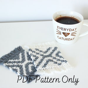 Crochet Mug Rug Pattern | Geometric Mugrug | Tea Cup Coaster | Tapestry | Intarsia | Handmade Home Decor | DIY | Boho Aesthetic | PDF