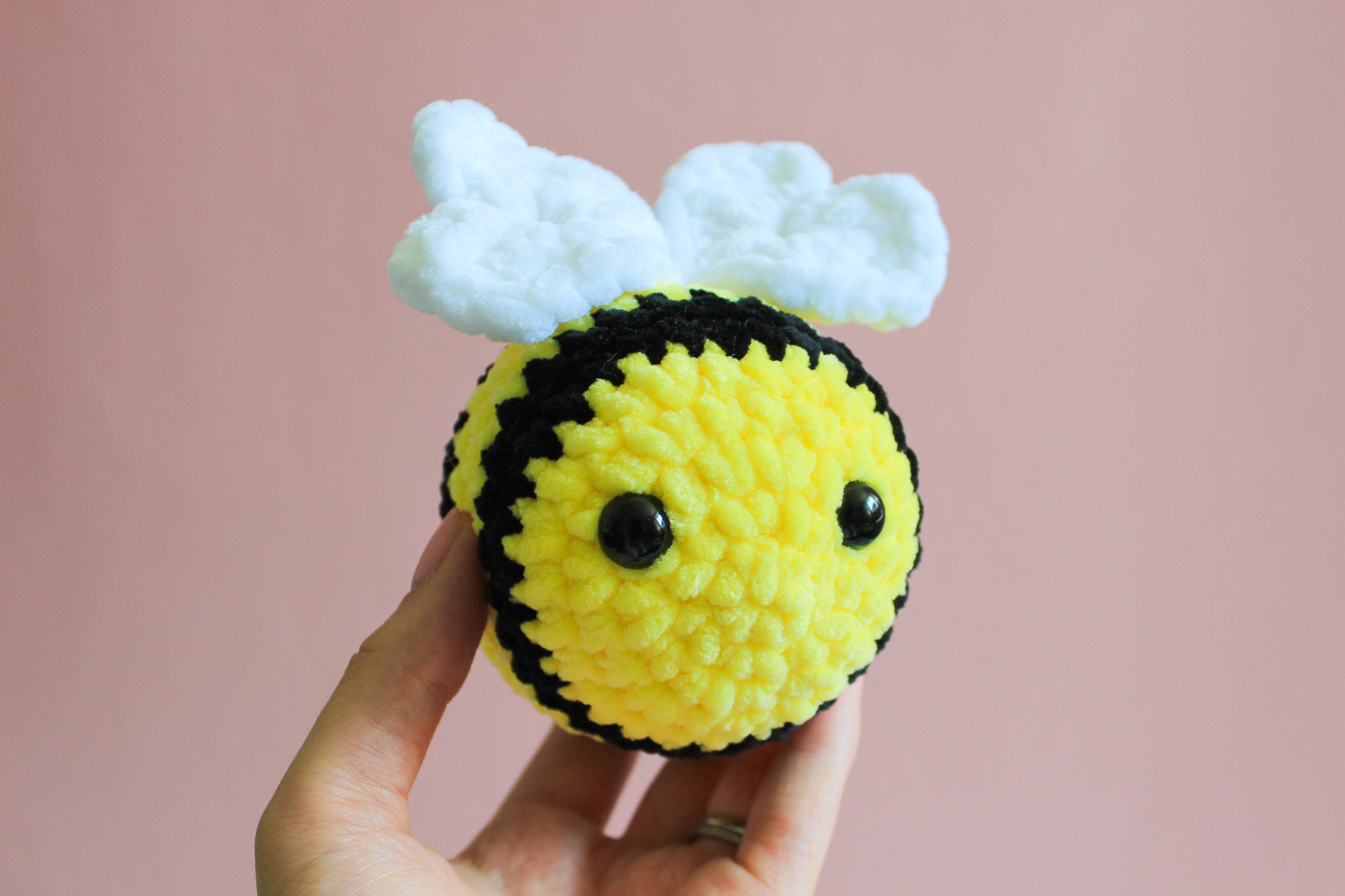 Buzzy Bee Crochet Pattern | Fluffy Amigurumi Bee | Crochet Patterns ...