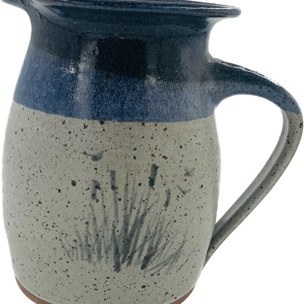 Vintage Handcrafted Pottery Pitcher Davis 8/81 Gray Blue Grass 2.5 Quart Handle
