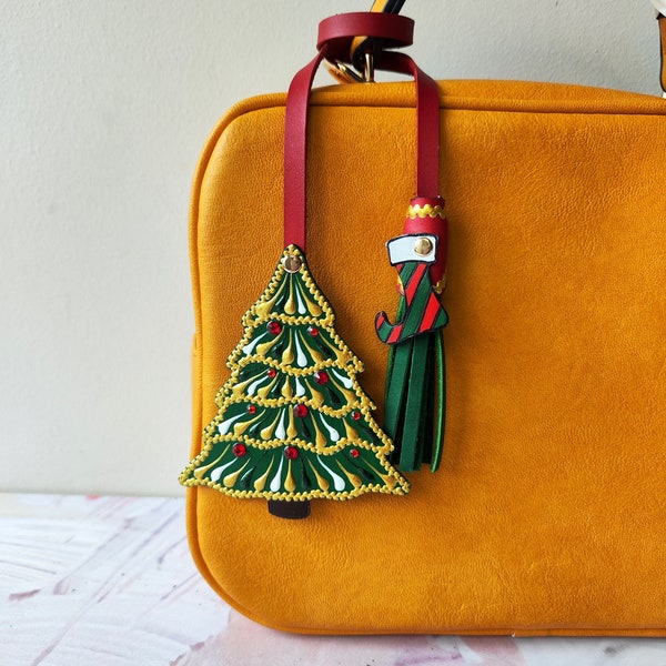 Charme de sac d’arbre de Noël, charme en cuir de Noël, charme de sac à main de chaussure d’elfe, charme de sac à main de vacances, ornement de Noël, charme de Noël adorable