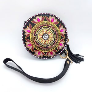 Round Mandala Leather Coin Wallet, Hand Stitched Headphones Holder, Leather Pill Pouch Leather Headphones Pouch Pill Case Round Zipper Pouch