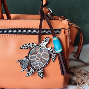 Cute Sea Turtle Leather Bag Charm, Leather Animal Keychain, Gift For Turtle Lover, Handmade Turtle Keychain, Green Animal Bag Charm Tortoise