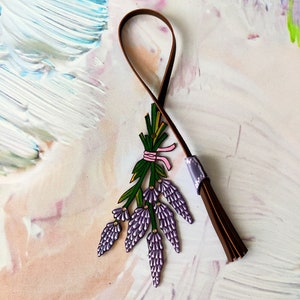 Lavender Leather Bag Charm, Leather Handbag Charm, Leathe Gifts Design for Special Occasion, Leather Flower Purse Charm, Purple Bag Charms
