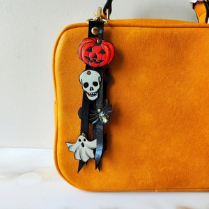Charm de sac en cuir d'Halloween, fantôme, citrouille, chat noir, araignée, breloque de sac à main tête de mort, déco de sac d'Halloween, breloque de sac à main automne décoration automne effrayante