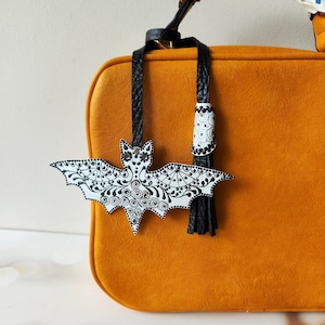 Charm de sac chauve-souris d'Halloween, breloque sac à main en cuir, breloque de sac chauve-souris en dentelle de cuir, cadeau d'Halloween pour femme