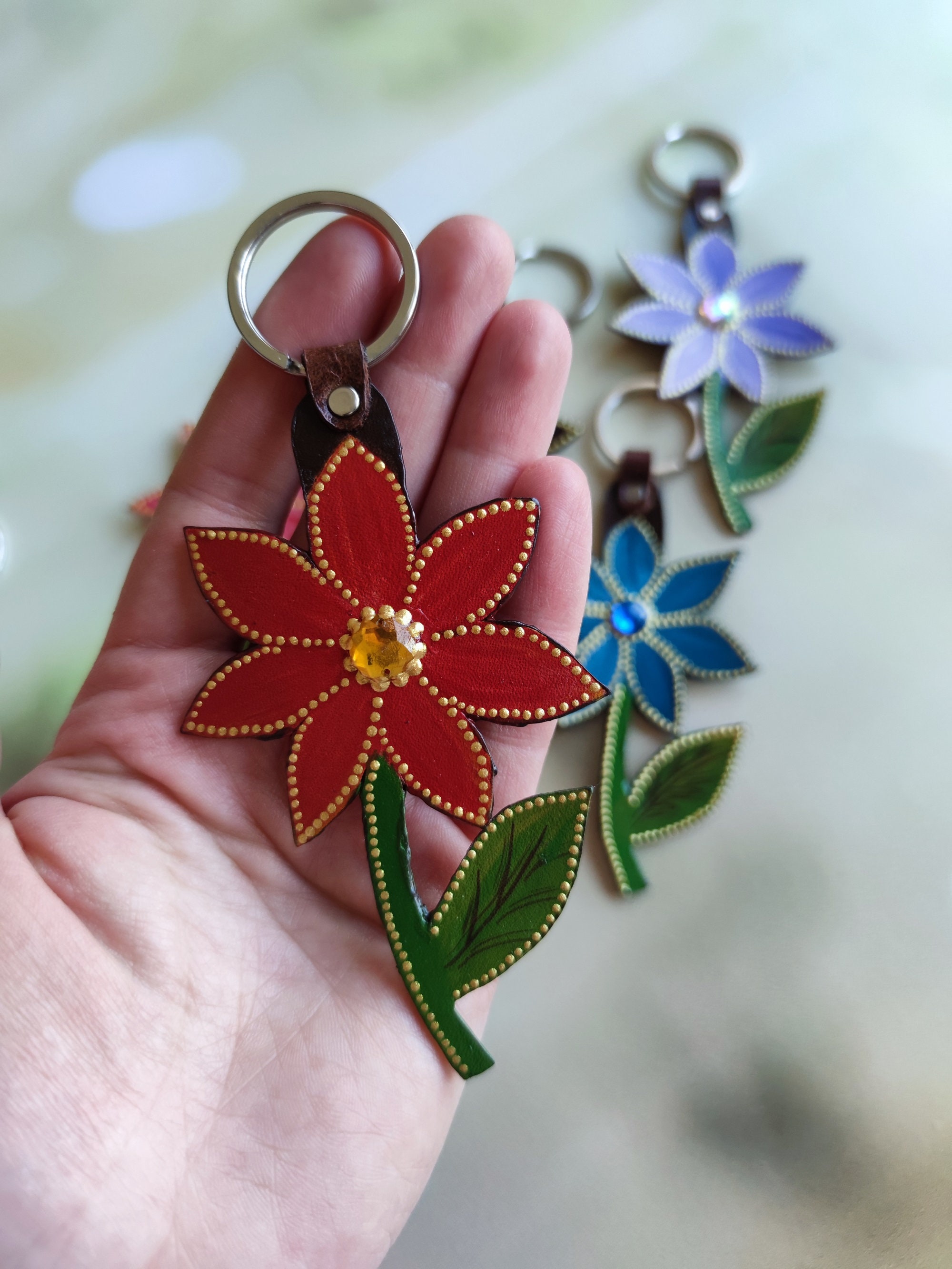 Portachiavi In Pelle A Forma Di Fiore Fatto A Mano - Ciondolo Per Borsa Boho, Regalo Donna (Rosa, Nero, Verde)