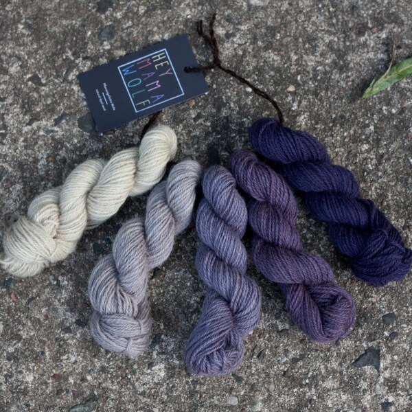 Organic wool hand dyed with natural plant dyes - 5 mini skeins purple - Schafwolle No.03