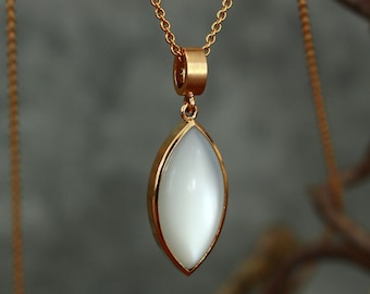 Goldpendant moonstone, 18 ct., red gold