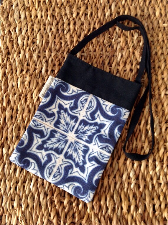 cell phone pouch around neck