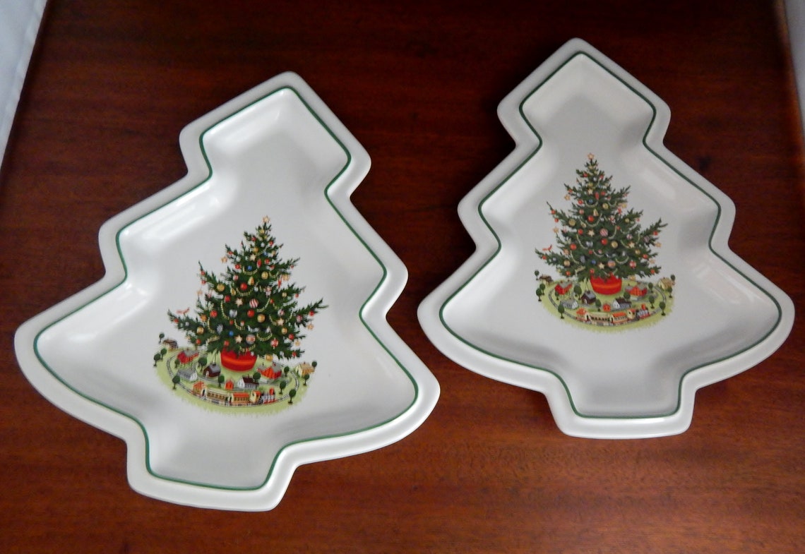 Pfaltzgraff Christmas Heritage Christmas Tree Plate, White Christmas